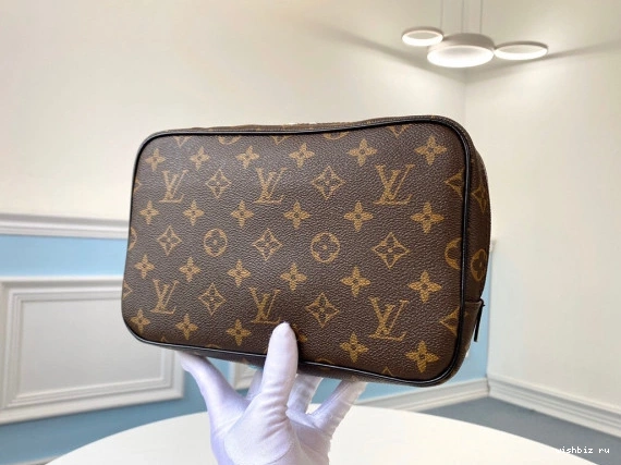 WIS VUITTON GM POUCH TOILETRY LOUIS 0922